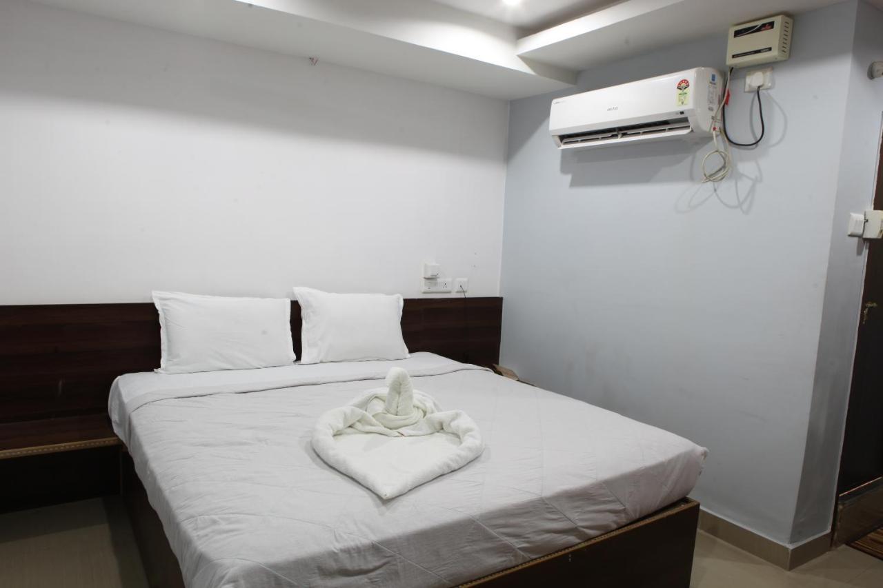 Nova Pride Hotel Hyderabad Exterior photo
